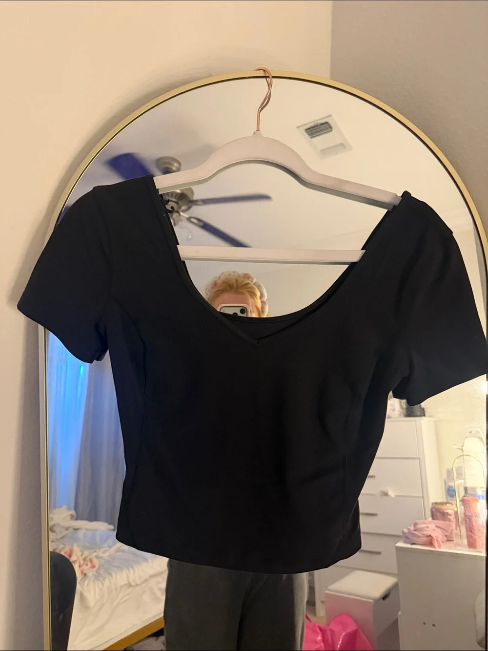 Lululemom Black V-Neck Short Sleeve Women's Top